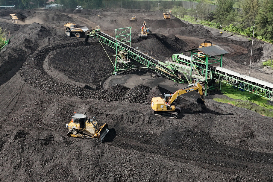 Bahlil Says PLN's Coal Needs for This Year Still Short by 18-20 Million Tonnes