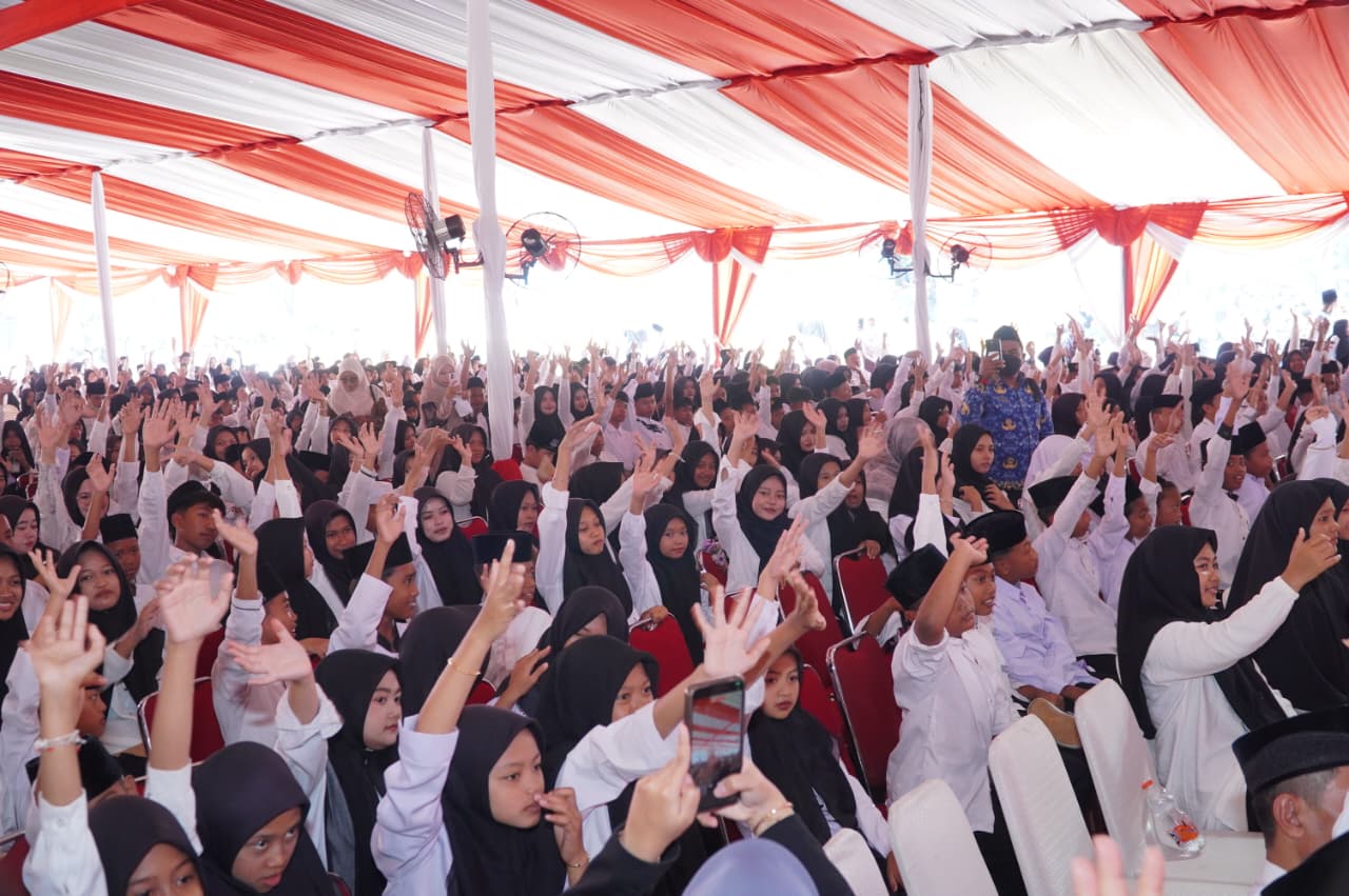 3,162 Hafidz Al-Qur'an Inaugurated in Lamongan