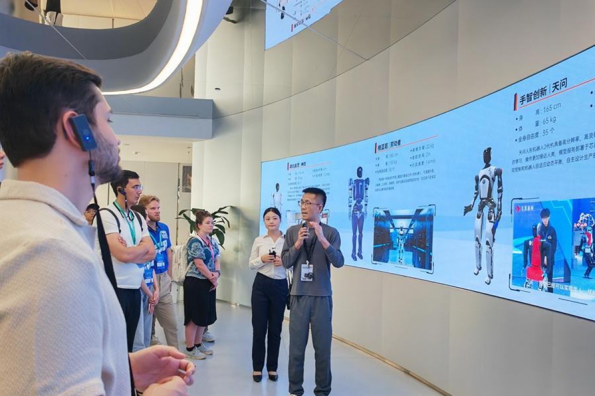 Global Youth Gather in China to Explore AI-Driven Solutions