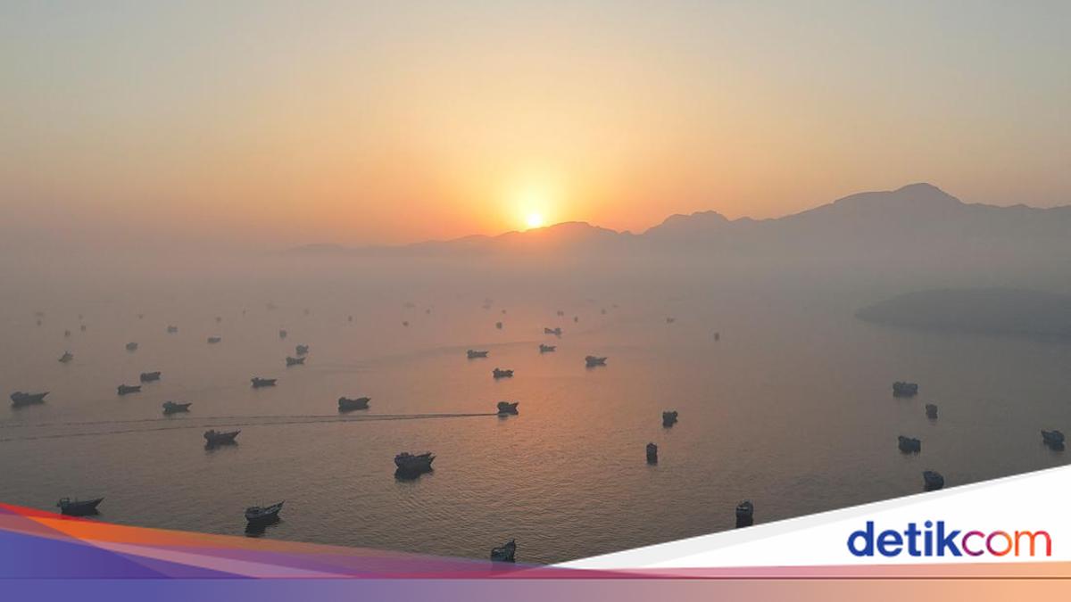 Iran to Immediately Reopen Strait of Hormuz as US Lifts Blockade