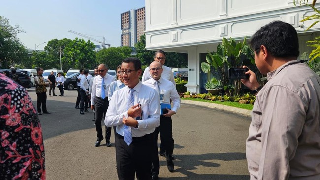 Prabowo Summons State-Owned Bank Chiefs to State Palace