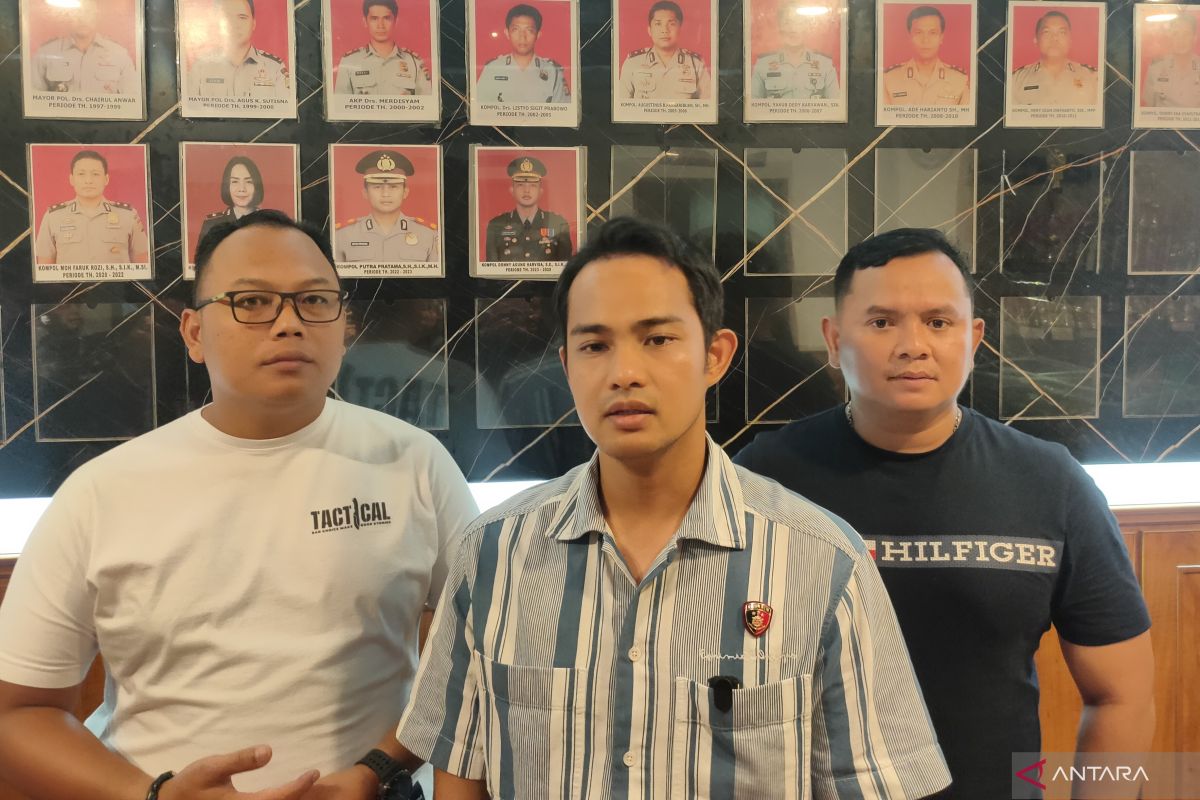 Mall Security Guard in Tambora Steals IDR 70 Million Worth of Groceries for Online Gambling