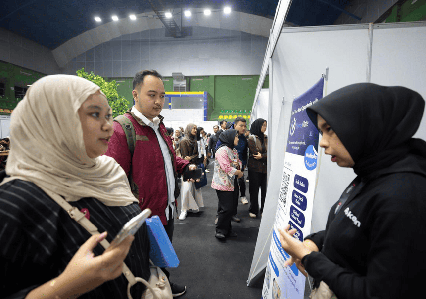 Bandung Job Fair 2026 Draws Crowds of Job Seekers