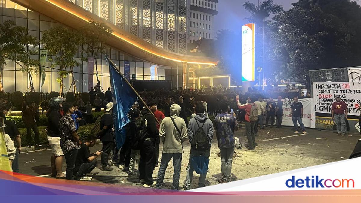 Latest Conditions at the Horse Statue Protest in Central Jakarta