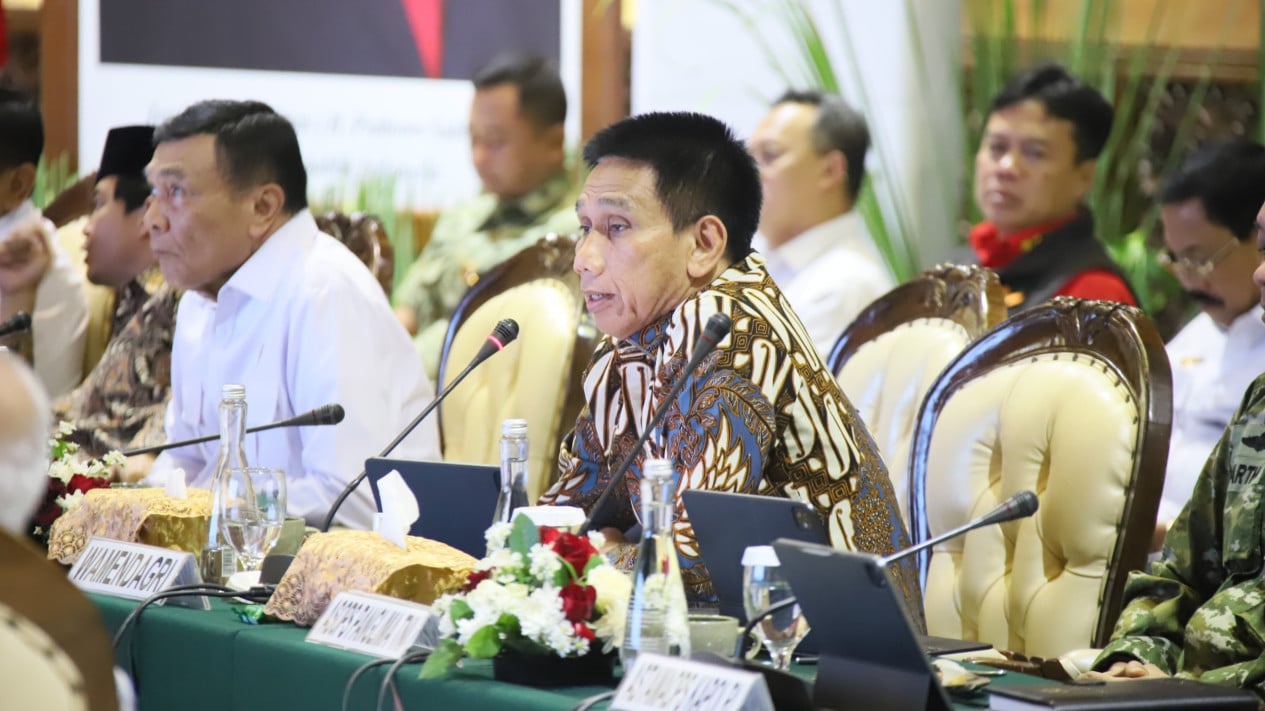 Deputy Home Minister Wiyagus Stresses Cross-Regional Synergy as Key to Forest Fire Control Ahead of 2026–2027 El Niño