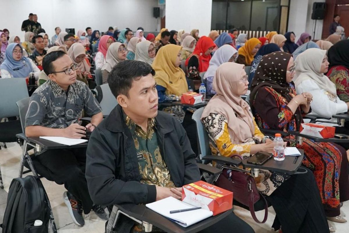 South Jakarta City Government Enhances Teacher Competency Through Functional Training