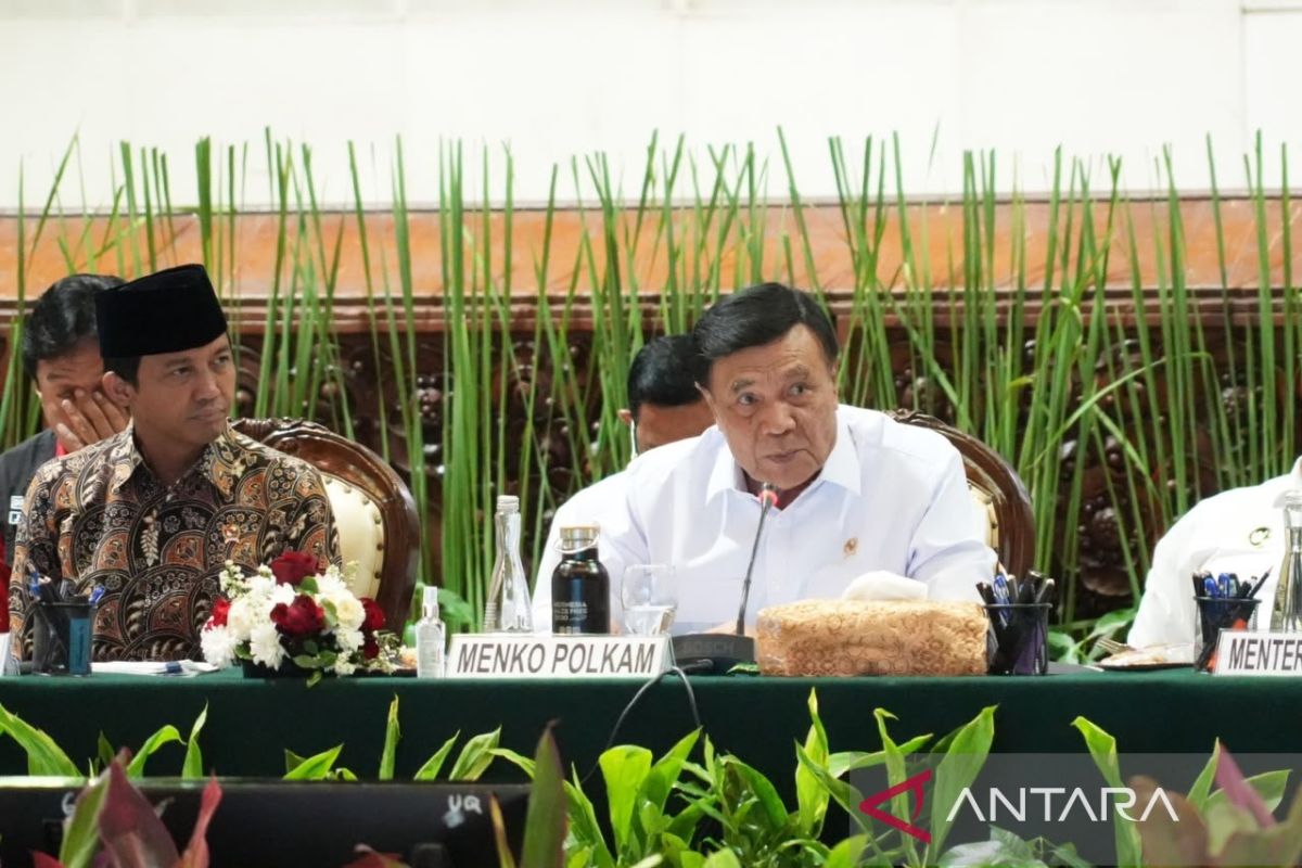 Coordinating Minister for Political and Security Affairs Reactivates Forest and Land Fire Mitigation Desk