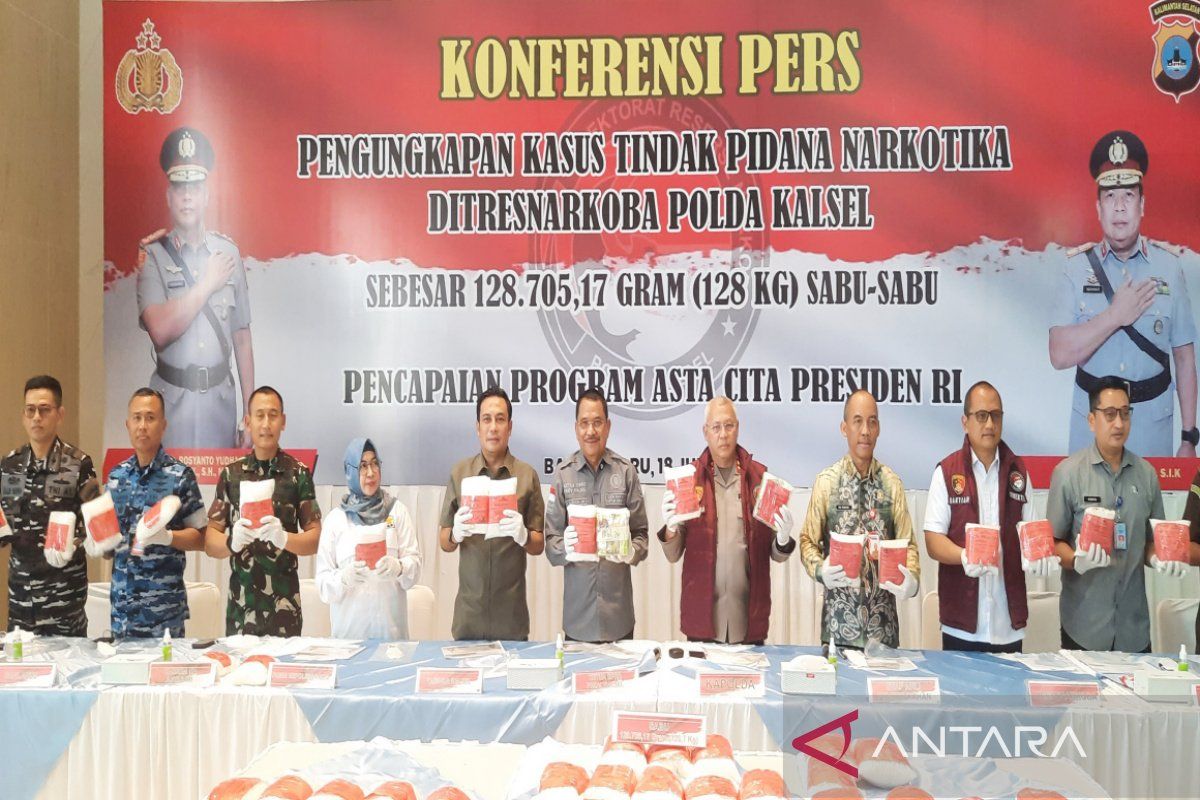 South Kalimantan Police Uncover 128 Kilograms of Methamphetamine from Fredy Pratama Network