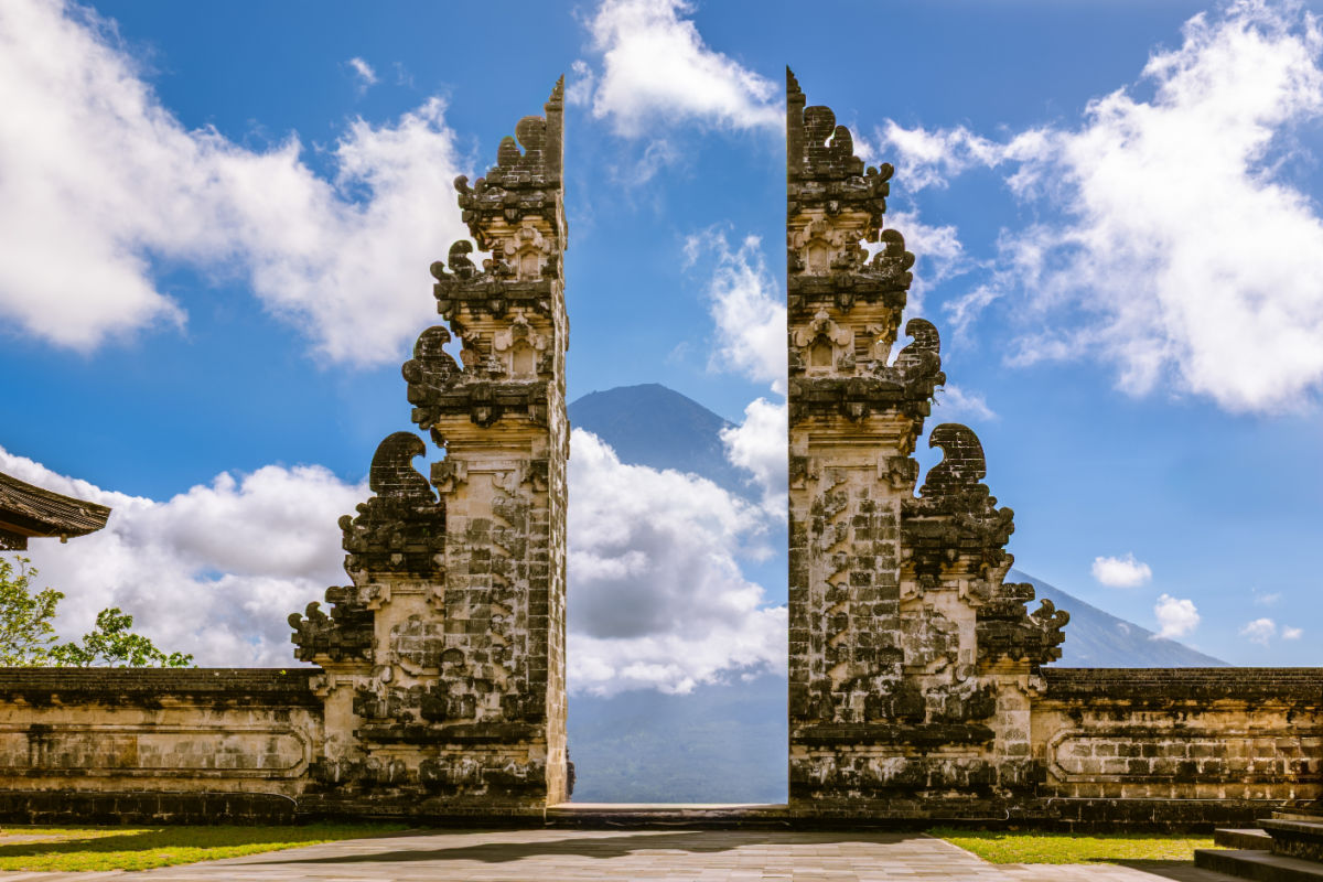 Famous Bali Temple Closes To Tourists For 5 Days