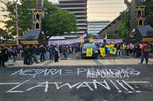 Students Slam Central Java Governor for Ignoring Protests: 'He Never Sees or Hears Us'