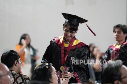 Two Bekasi Students Secure Prestigious Garuda Scholarship to Study Abroad