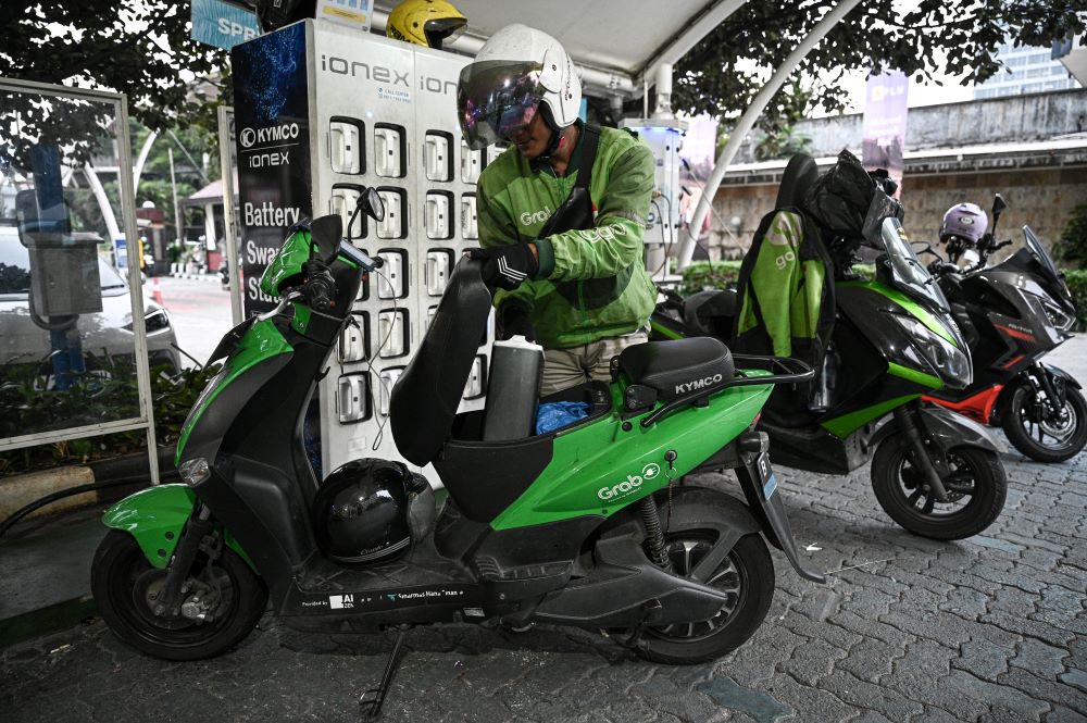 Pertamax Price Hike: Aismoli Urges Government to Accelerate Energy Transition