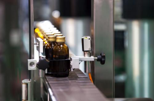 Pharmacy Retailers Show Resilience Amid Rupiah Weakness