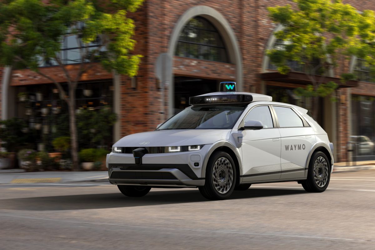 Waymo Recalls Thousands of Robotaxis Over Software Flaw That Fails to Recognise Road Closures