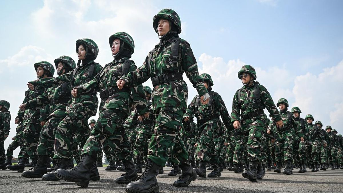 Marines Conduct Basic Military Training for Red and White Cooperative and Fishermen Village Managers