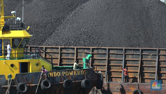 Coal Prices Plunge to Two-Month Low as India Turns Away