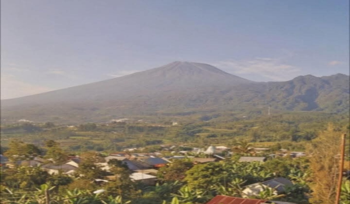 Central Java Weather Forecast for 19 June 2026: Light Rain and Coastal Flooding Alert
