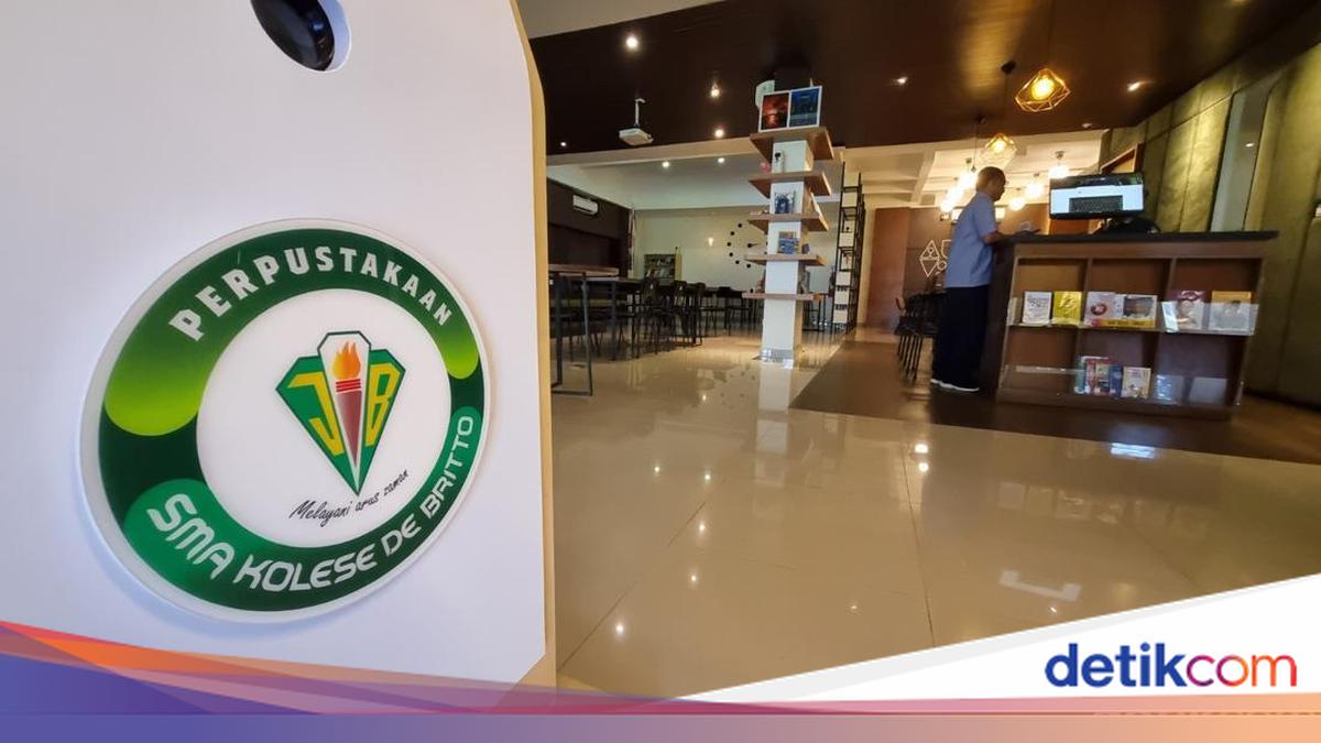 SMA De Britto Irked by 'Expensive School' Label, Reveals Students Can Attend for Free