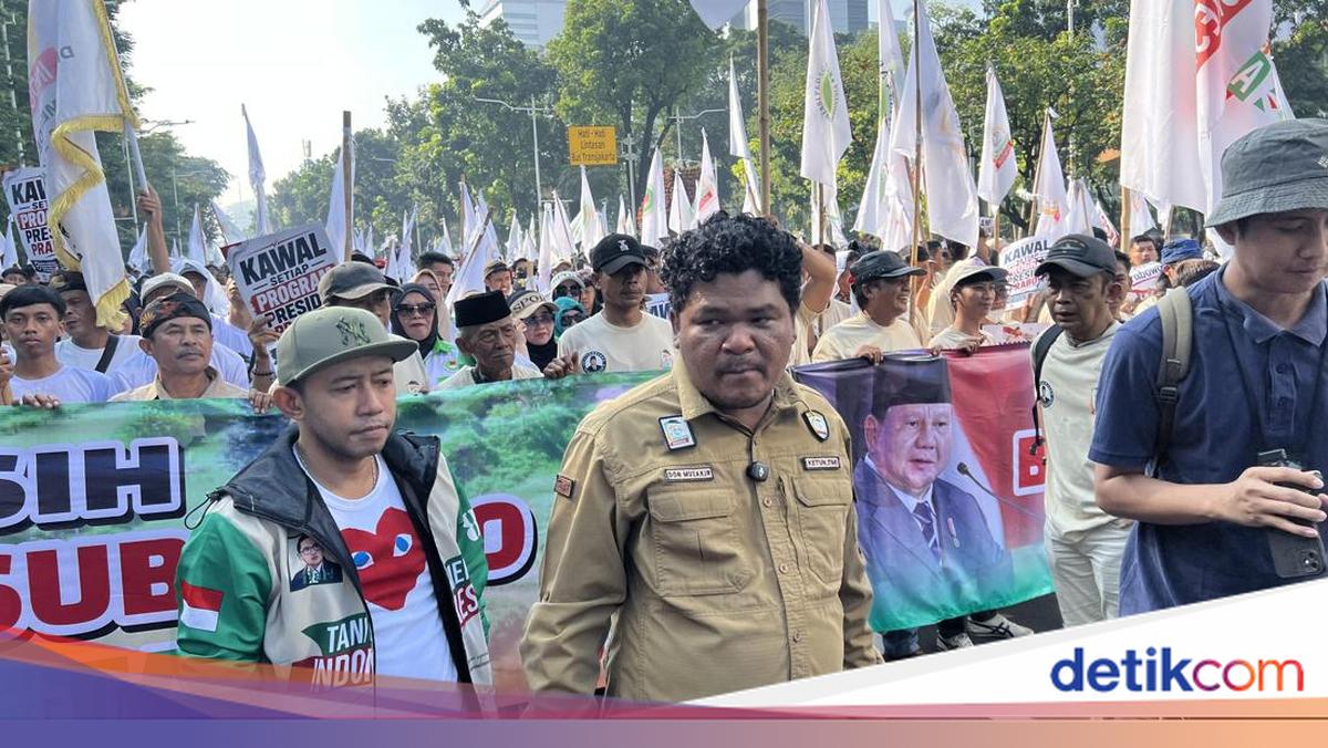 Farmers and Traders Rally in Central Jakarta to Support Prabowo's Policies
