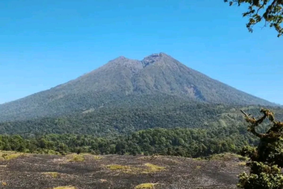 TNGR Office Partners with Communities to Strengthen Waste Management on Mount Rinjani