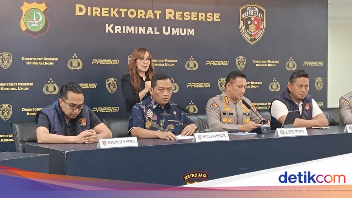 Police Invite Roy Suryo and Dr Tifa's Legal Team to File Pretrial Motion