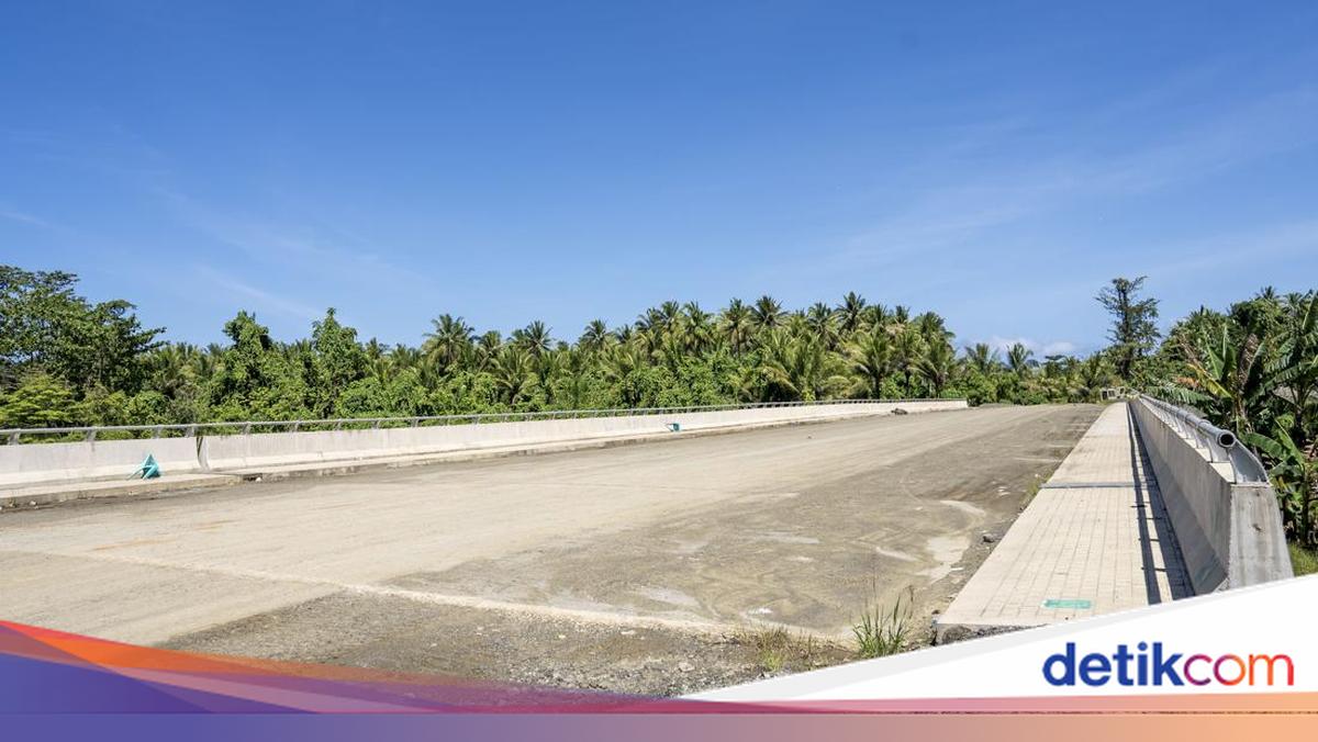 Harita Nickel Builds Bridge and Pier to Boost Connectivity on Obi Island