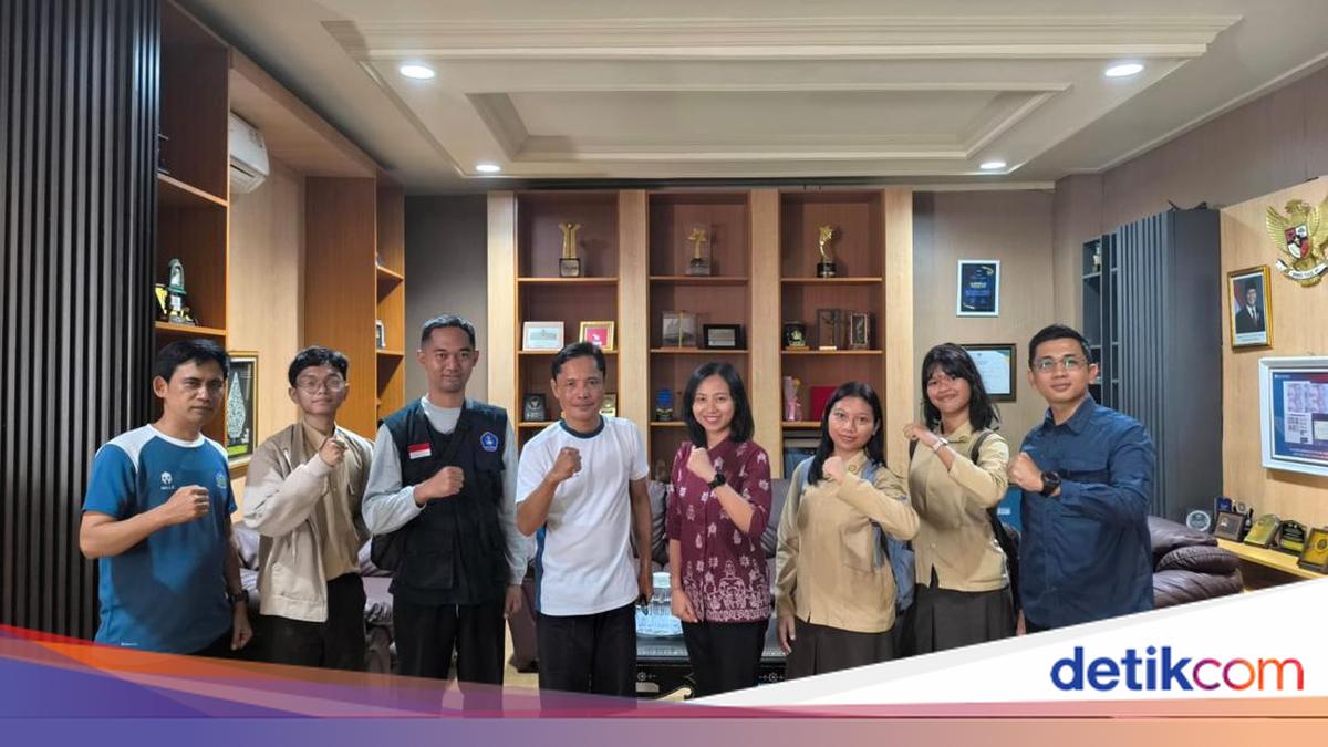 Four SMAN 1 Narmada Students to Introduce Perang Topat Culture in Japan
