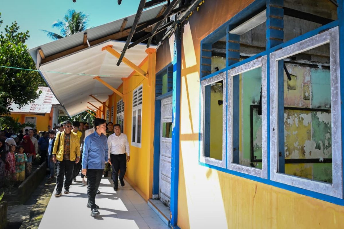Vice President Makes Impromptu Visit to Fire-Affected School in Gorontalo