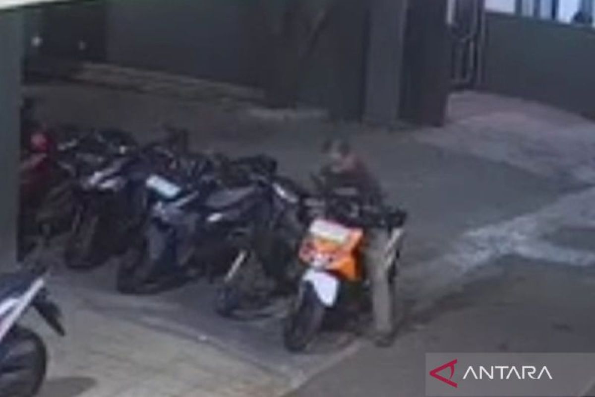 Repeat Offender Arrested for Motorcycle Theft in Tambora to Fund Drug Habit