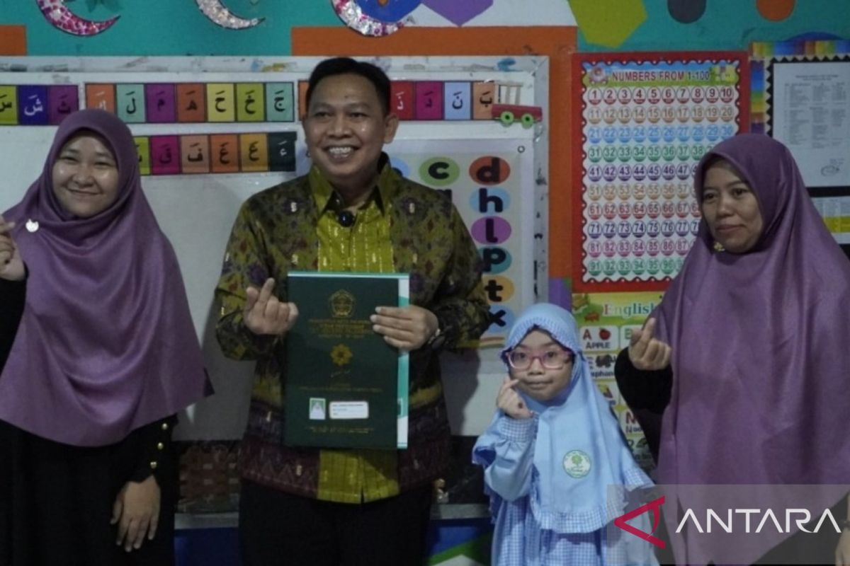 South Sumatra BKKBN Tackles 'Fatherless' Phenomenon Through School Report Initiative