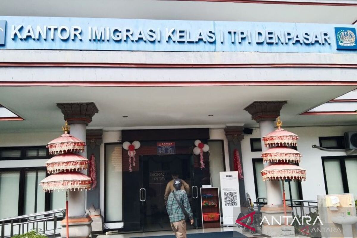 Denpasar Immigration Office assures services remain normal after KPK search