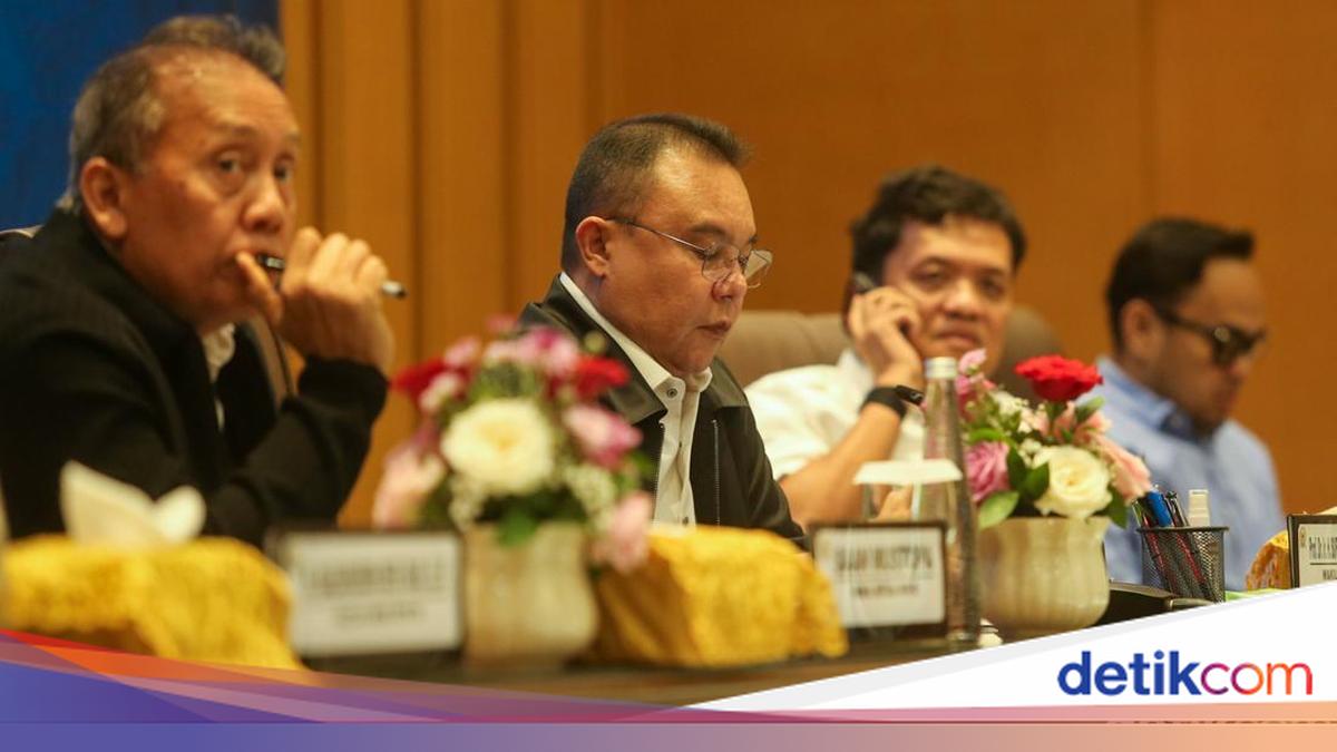 Dasco Calls Energy Minister Bahlil Over Fuel Issues While Receiving Student Aspirations