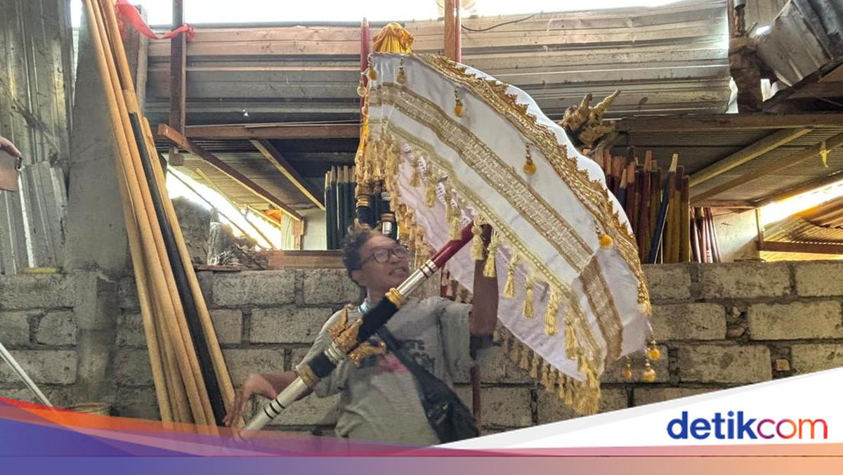 Suwastika's Efforts to Preserve Tradition by Crafting Tedung