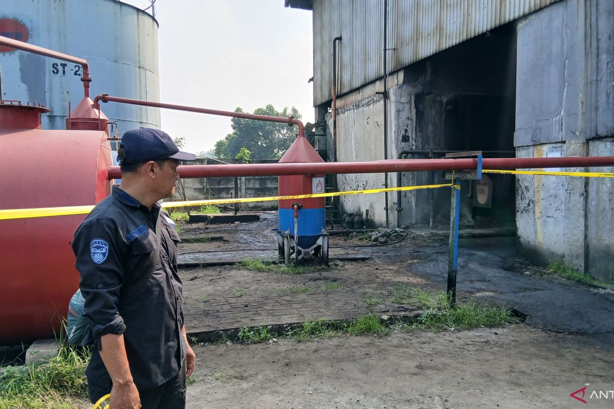 Ministry of Environment Seals Hazardous Waste Management Company in Tangerang