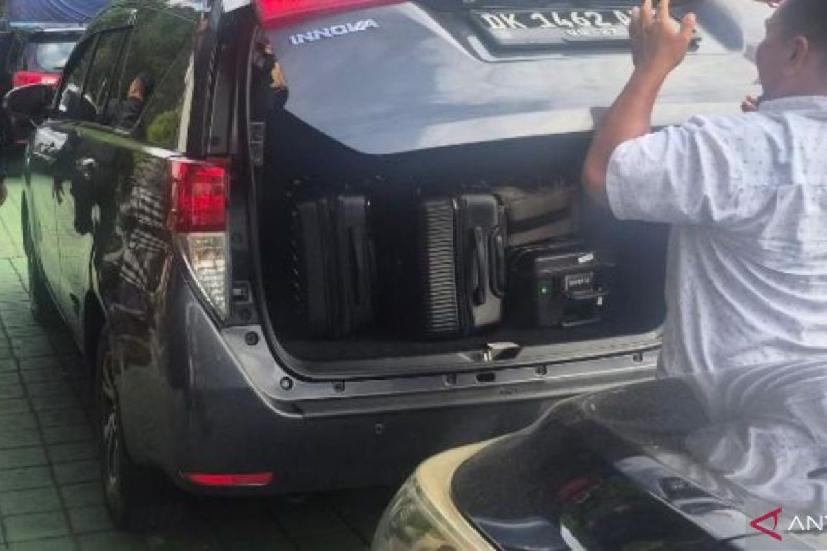 KPK Seizes Documents from Denpasar Immigration Office Raid in Bali