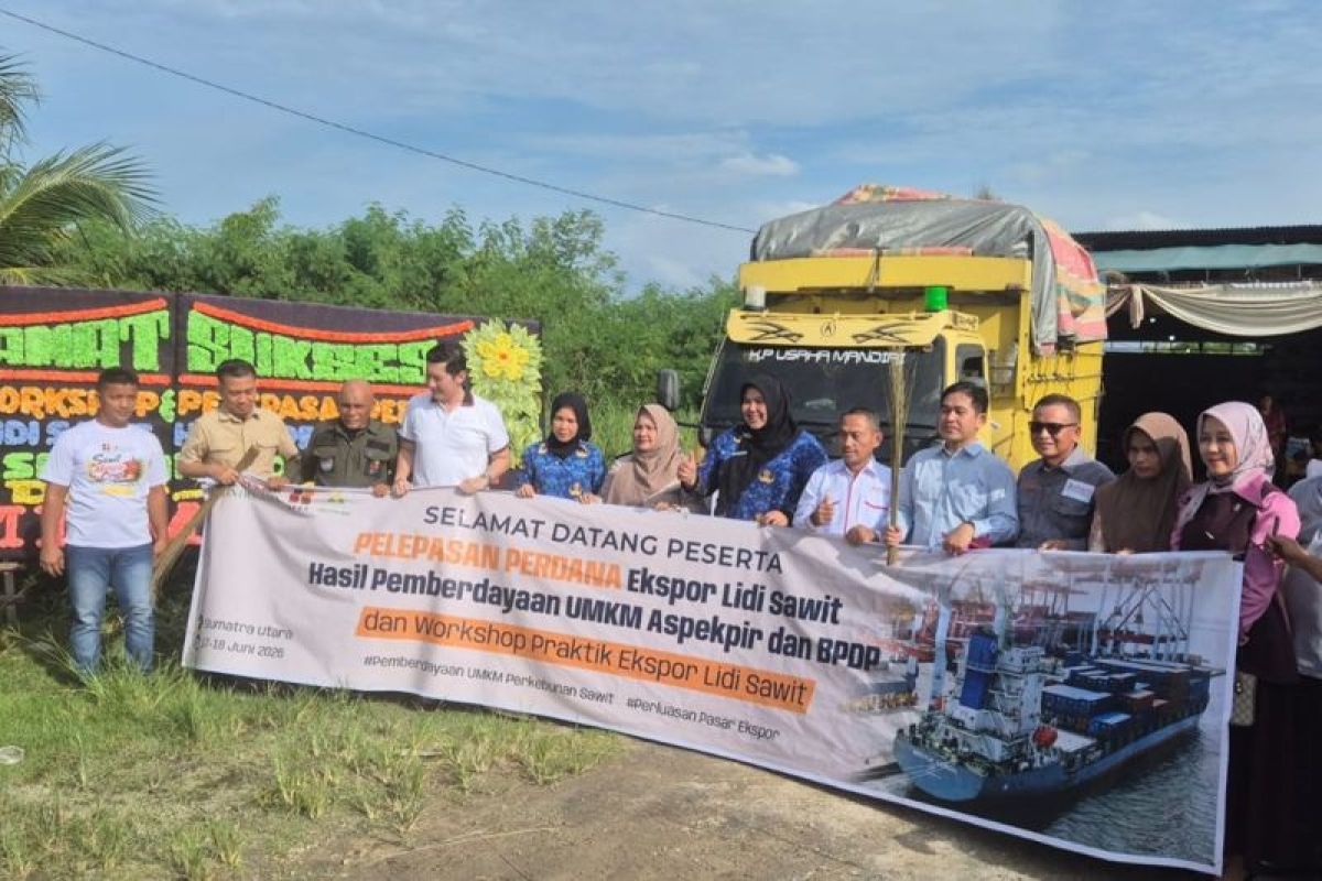 BPDP and ASPEKPIR Launch First Export of 28 Tonnes of Palm Frond Sticks to China