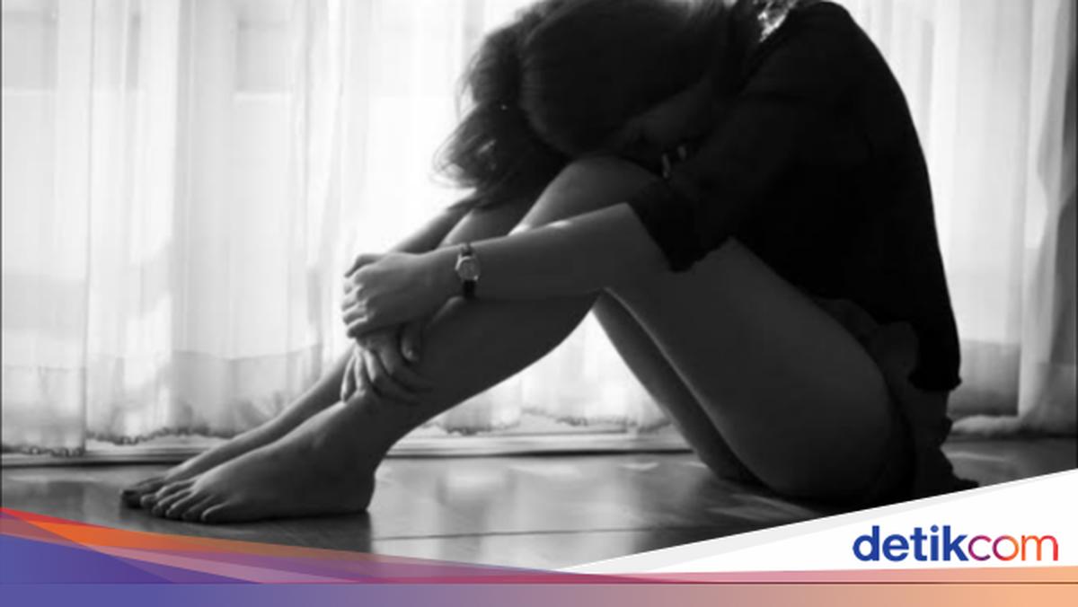 Elderly Woman in Bogor Self-Isolates for Over a Decade Due to Depression, Authorities Intervene