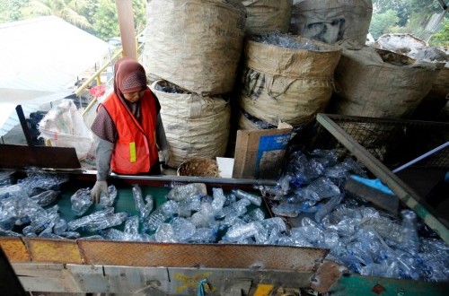 Waste Management Facilities in Jakarta Settlements Upgraded to Mark World Environment Day
