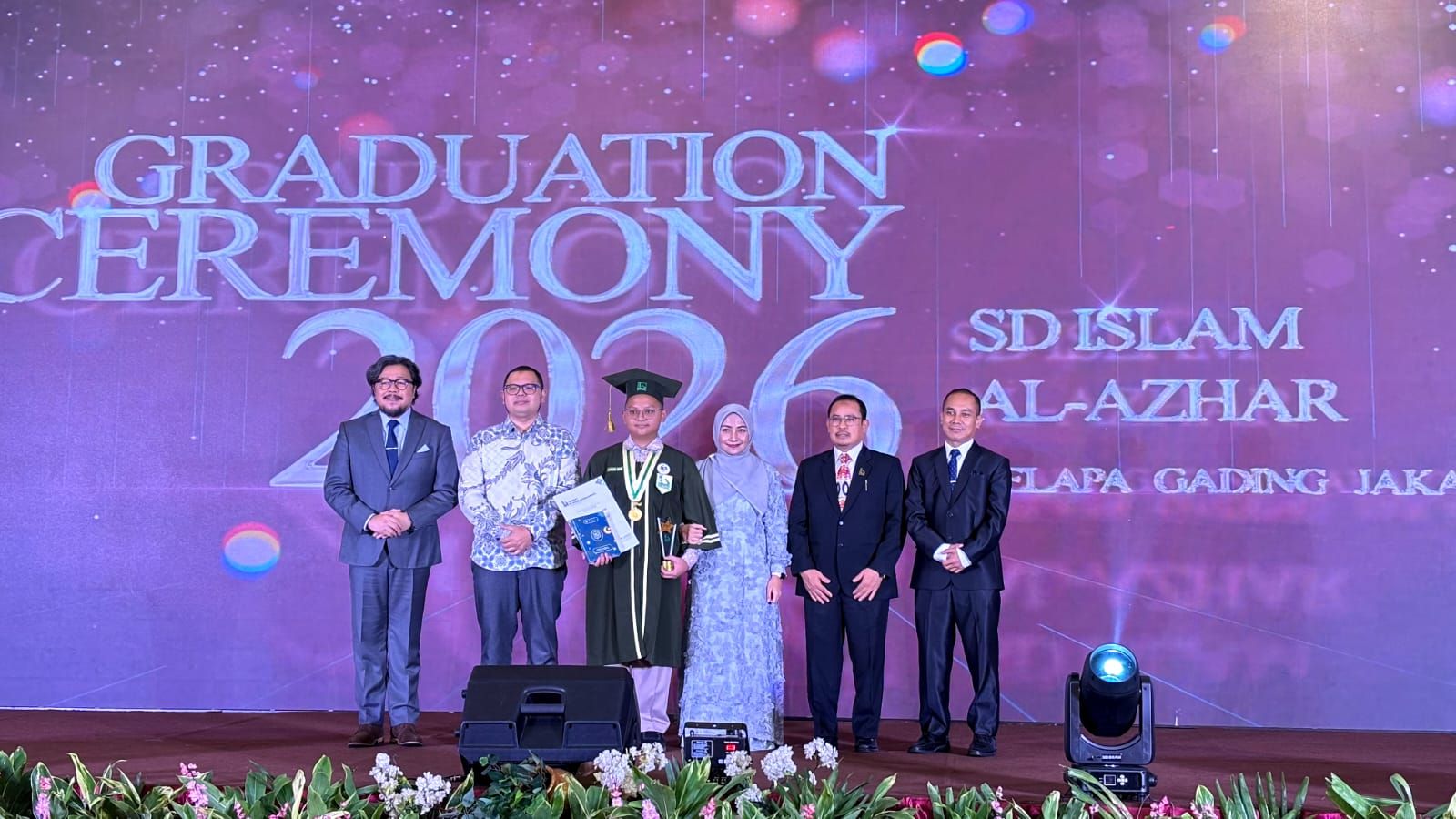 Student Memorises 11 Juz of the Qur'an, Receives Full Scholarship