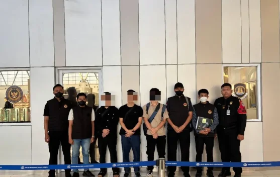 Surabaya Immigration Deports Three Chinese Nationals Over Systematic Visa Fraud