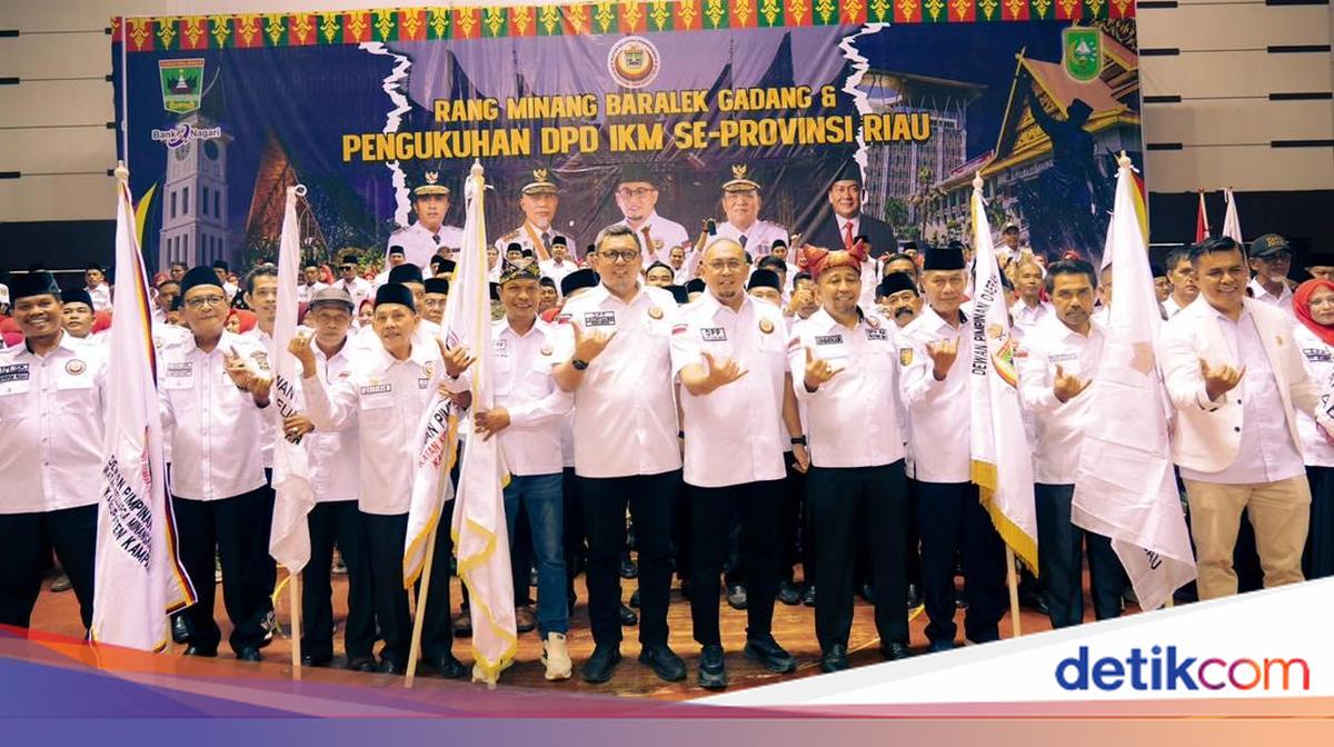 Andre Rosiade Inaugurates IKM Regional Boards Across Riau, Urges Support for Development