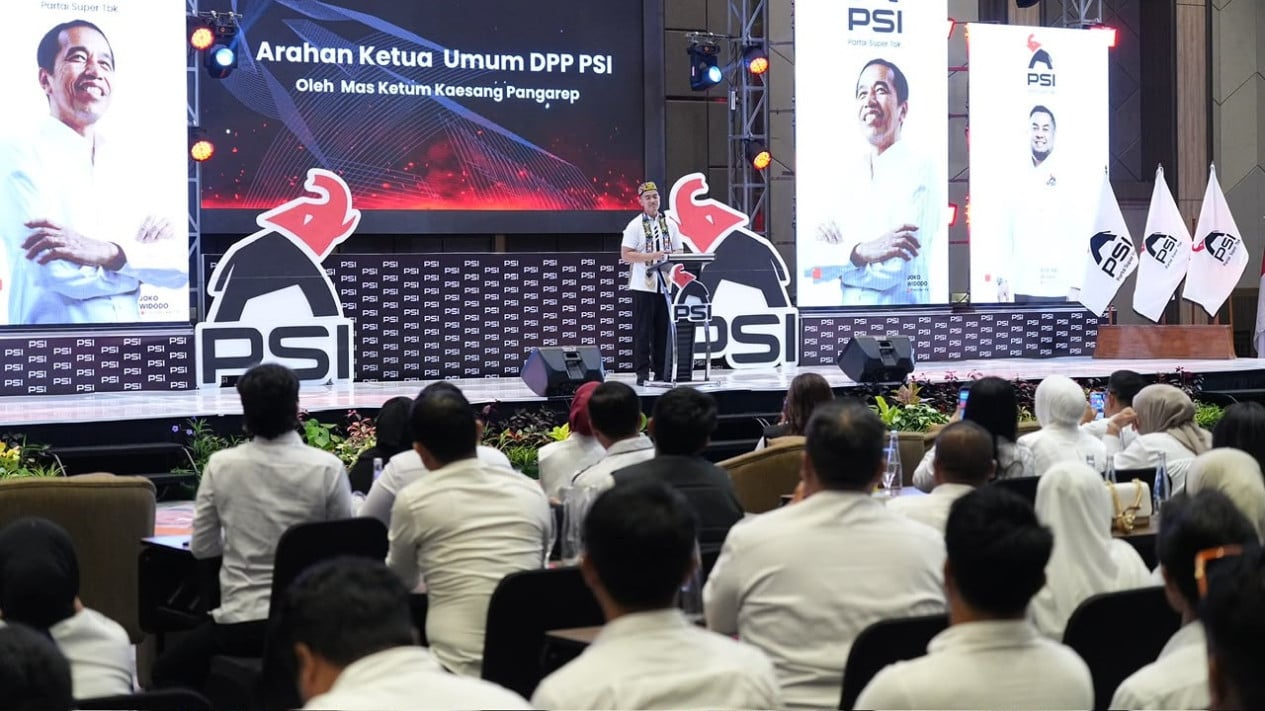 Kaesang Startled to See More Photos of Jokowi Than Himself at PSI Event: 'Could They Be Planning an Extraordinary Congress to Oust Me?'