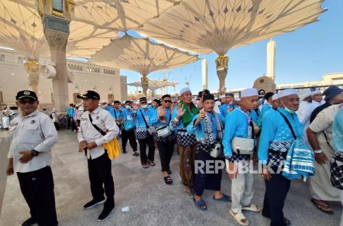Second Wave of Indonesian Hajj Pilgrims Deemed More Orderly, Homesickness Suspected as Trigger
