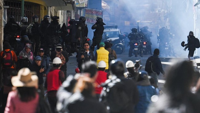 Economic Crisis Deepens: Bolivian President Declares National Emergency