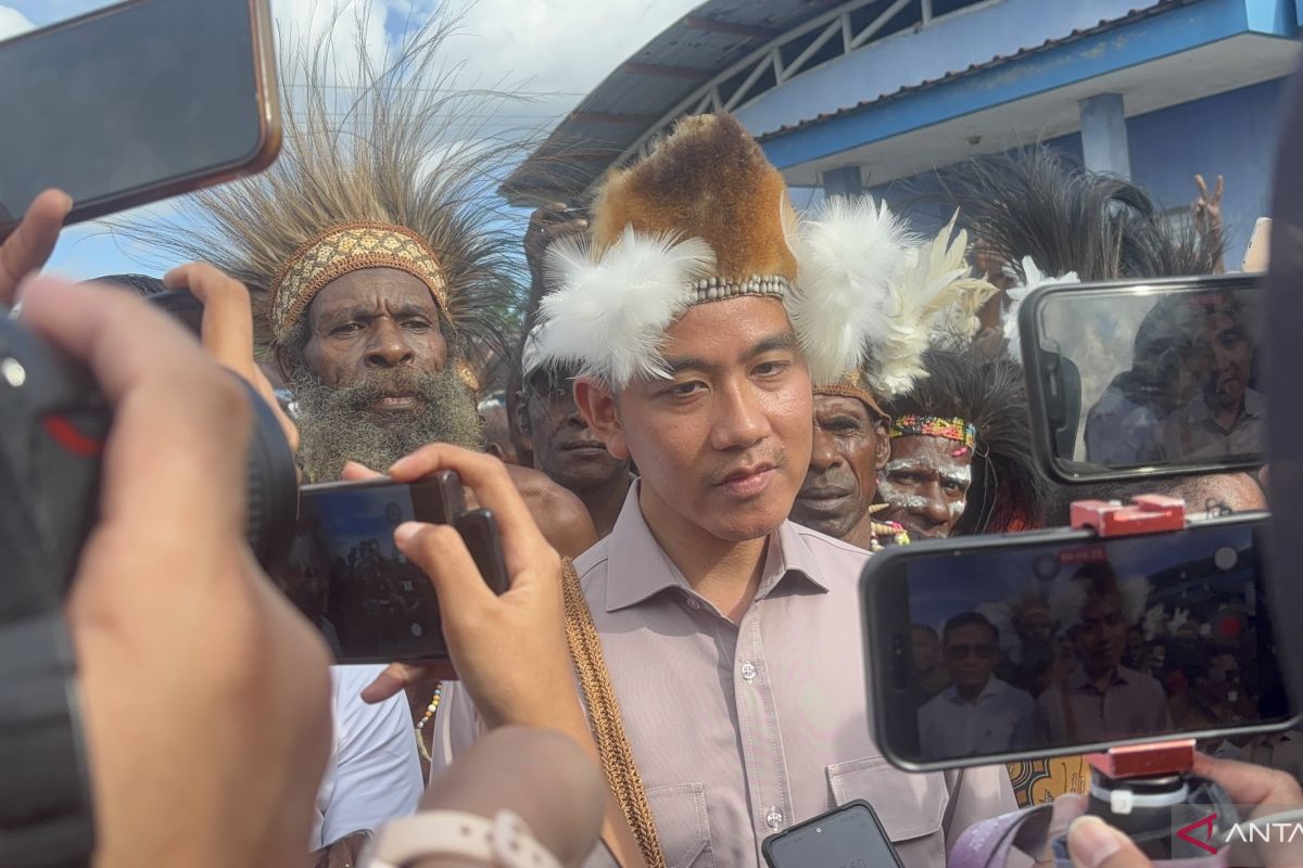 Gibran Responds to Roy Suryo and Tifa's Detention, Wishes Them a Speedy Recovery