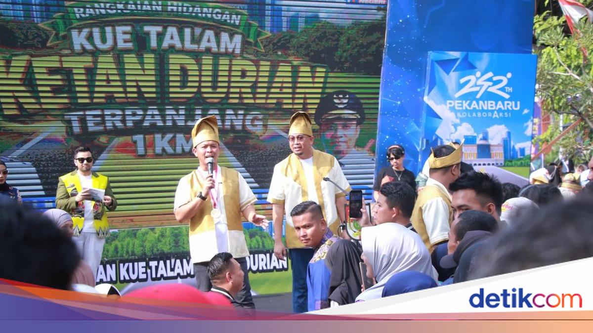 Pekanbaru's 242nd Anniversary Durian Festival Breaks MURI Record