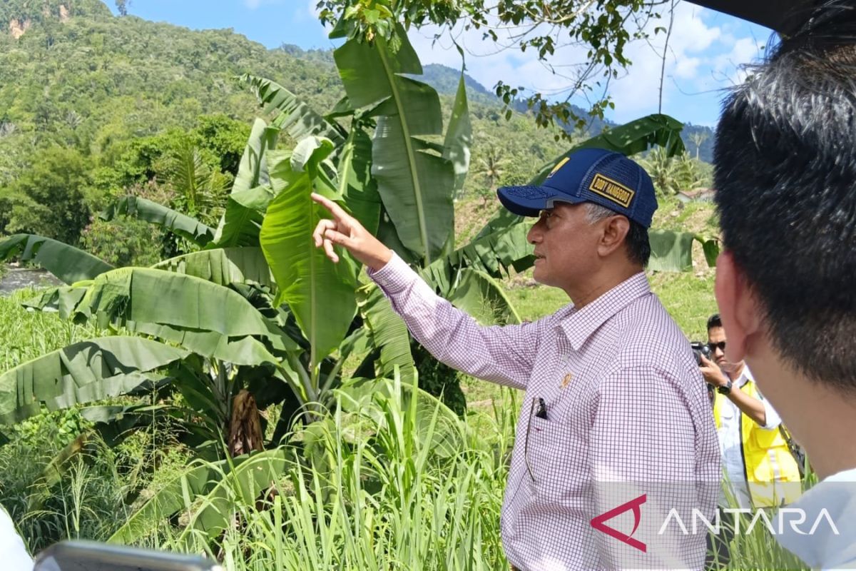 Public Works Ministry to Immediately Build Water Channels at Upper Nokilalaki River in Sigi