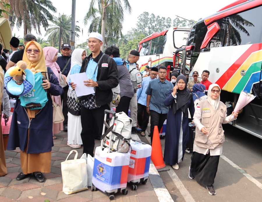 4,681 Riau Pilgrims Return Home, Six Remain in Saudi Arabia