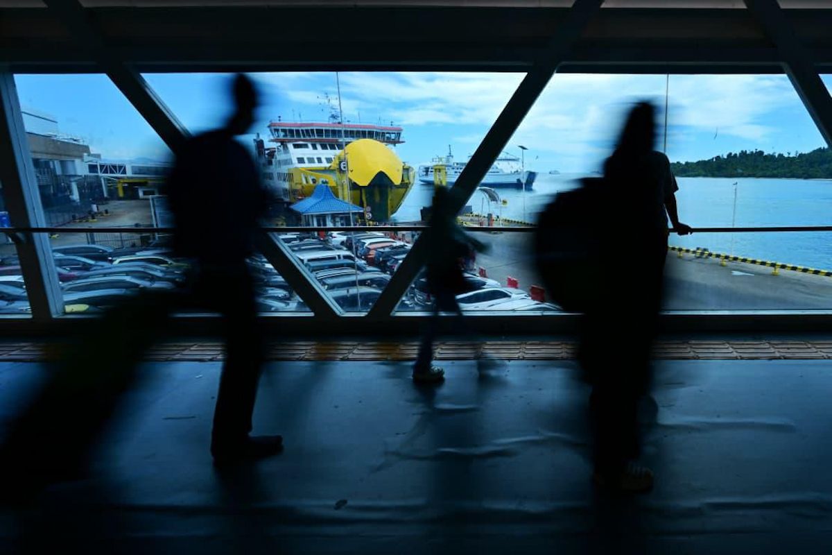 Indonesian govt offers transport fare discounts for school holidays