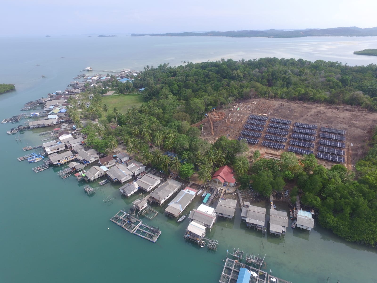 Collaboration to Channel Energy to Communities through Solar Power Plant Construction on Sembur Island
